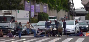 protesta ultima generazione milano