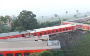 treno deragliato india bihar