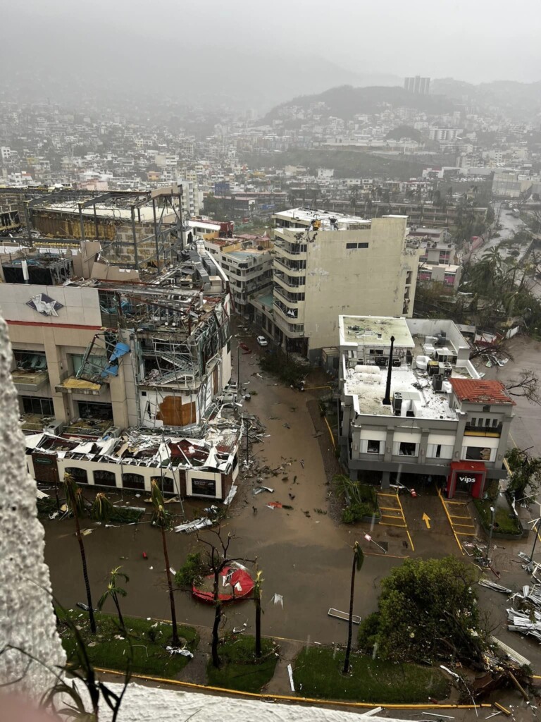 uragano otis messico acapulco