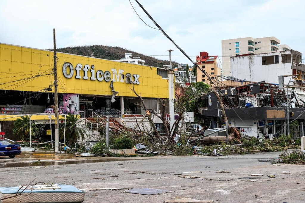 uragano otis messico acapulco