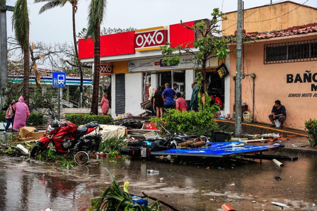 uragano otis messico acapulco