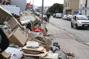 alluvione toscana rifiuti