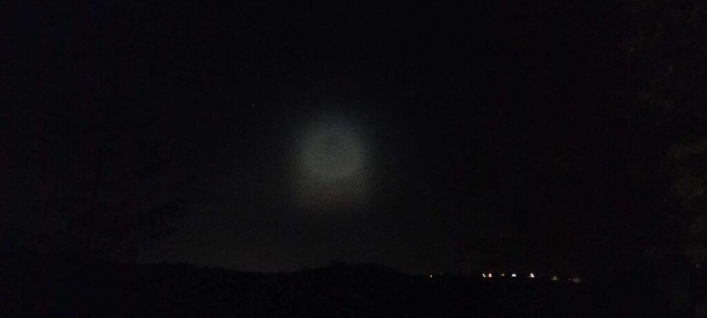 alone cielo nord italia 18 novembre 2023