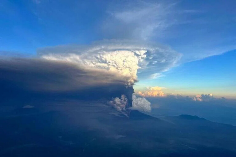 eruzione vulcano ulawun papua nuova guinea