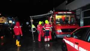 maltempo vigili del fuoco notte