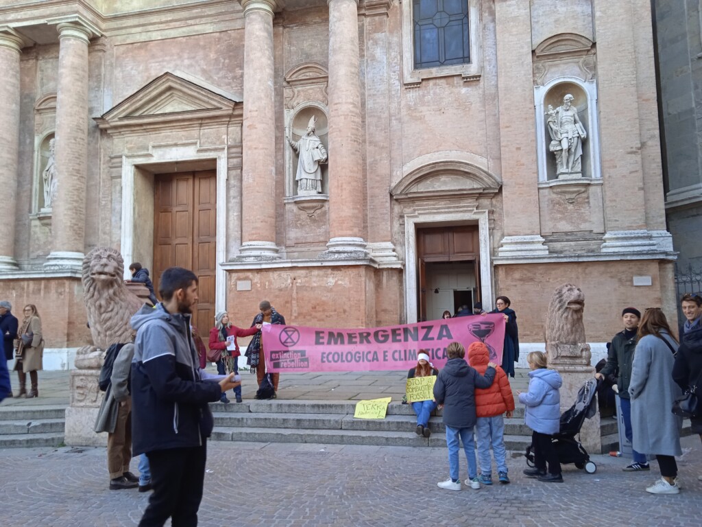 protesta extinction rebellion reggio emilia