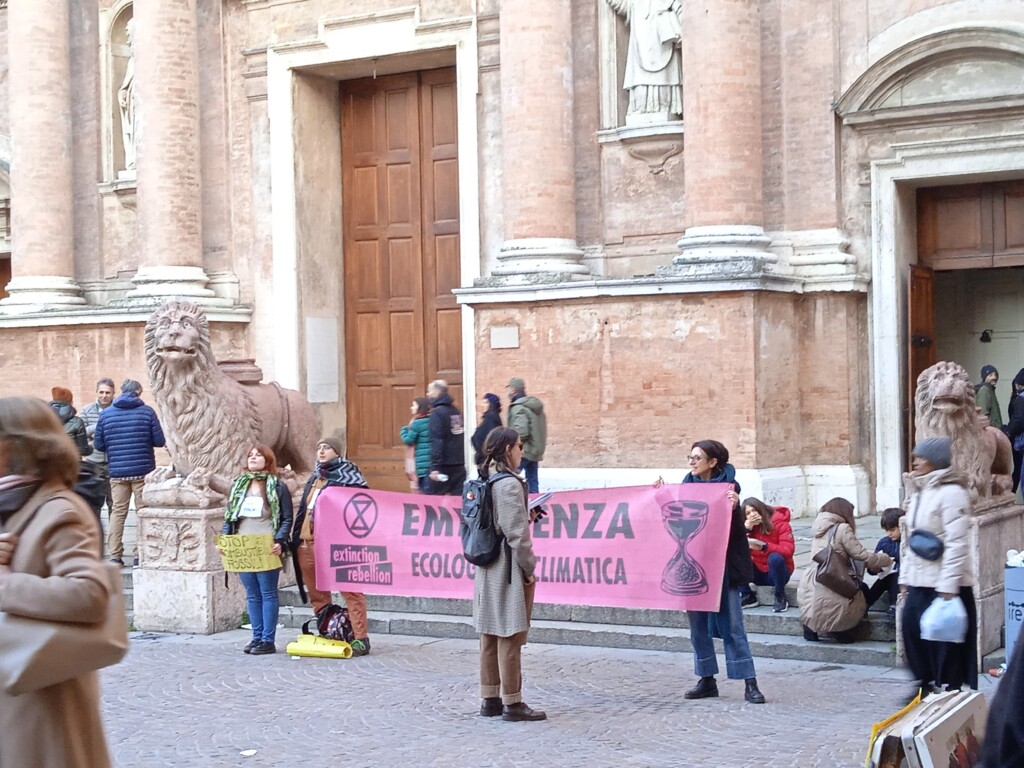 protesta extinction rebellion reggio emilia