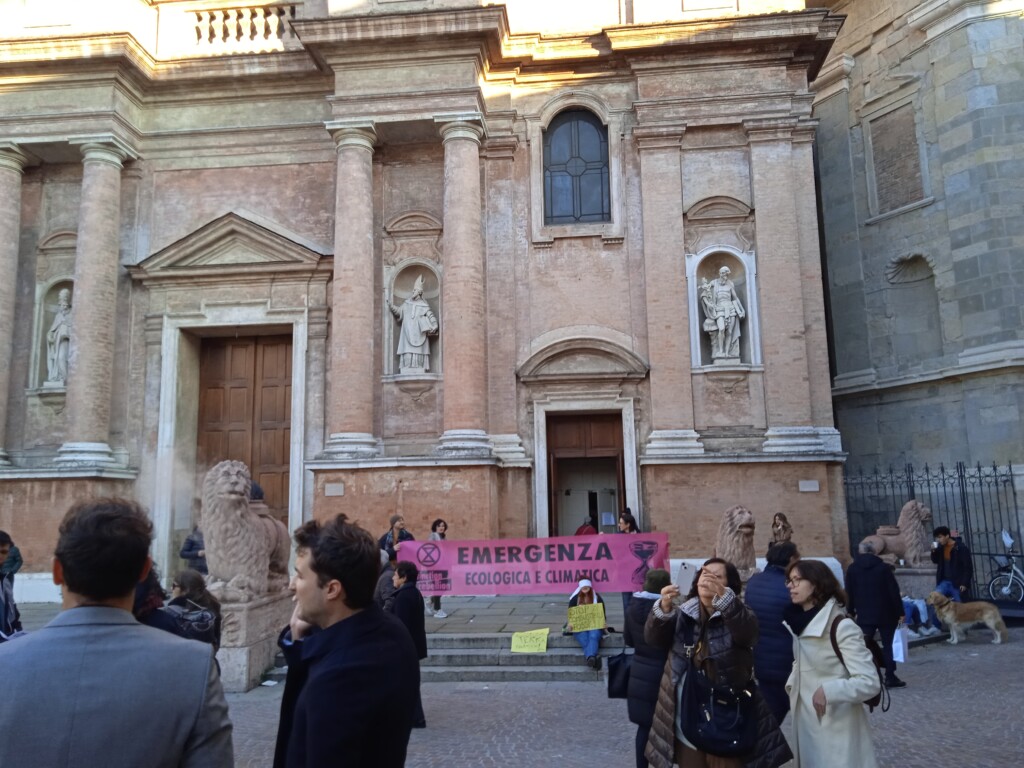 protesta extinction rebellion reggio emilia