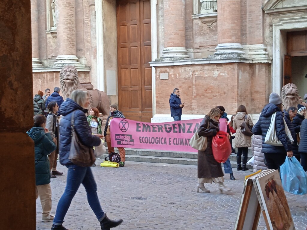 protesta extinction rebellion reggio emilia