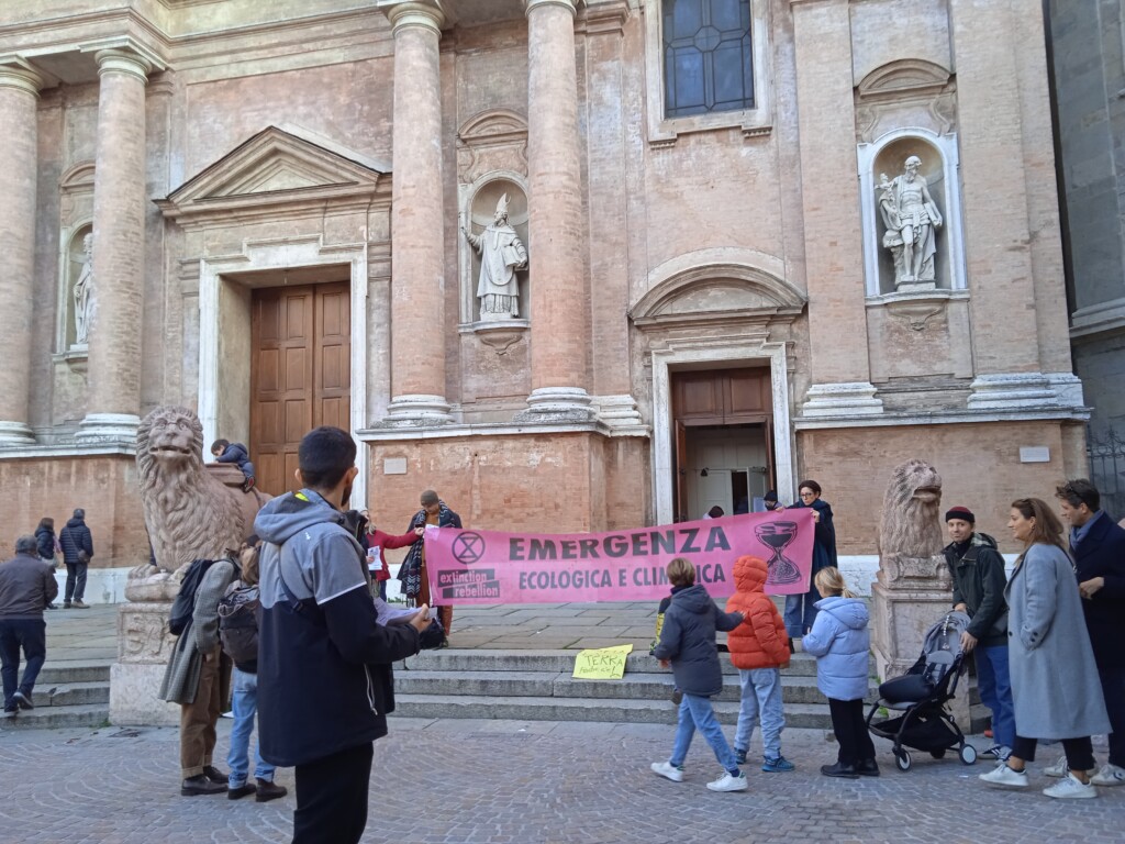 protesta extinction rebellion reggio emilia