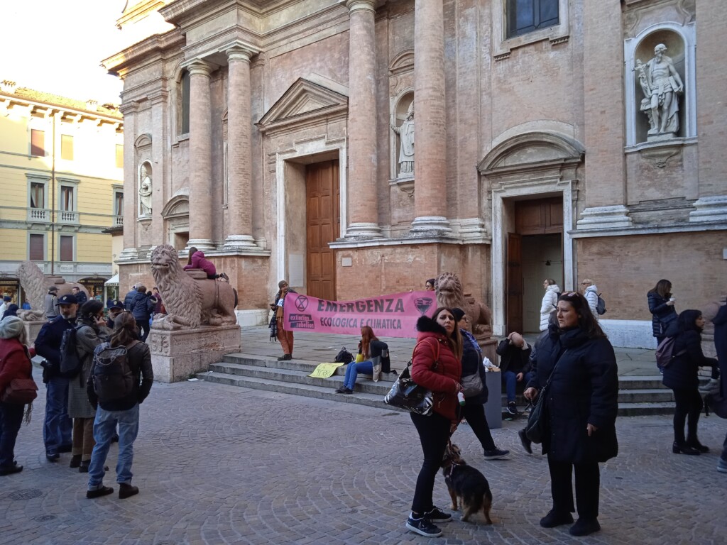 protesta extinction rebellion reggio emilia
