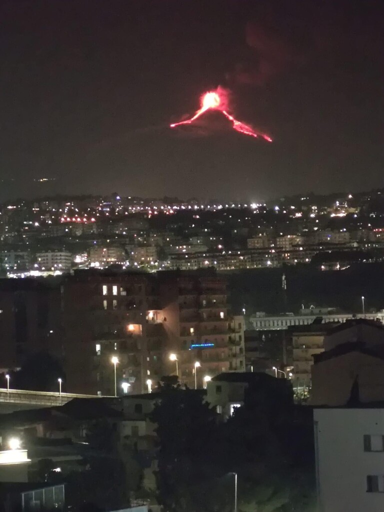 eruzione etna 1 dicembre