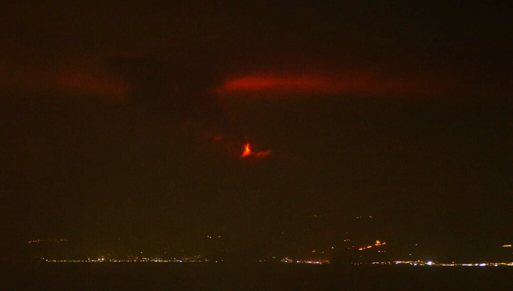 eruzione etna 1 dicembre 2023