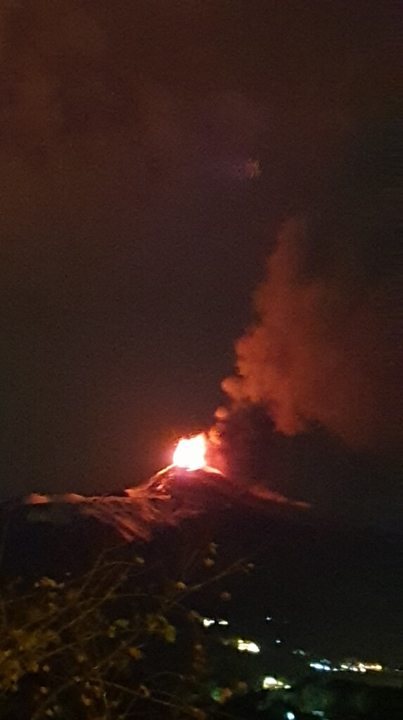eruzione etna 1 dicembre 2023