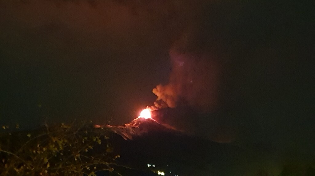 eruzione etna 1 dicembre 2023