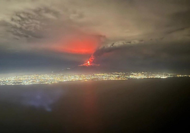 eruzione etna 1 dicembre 2023