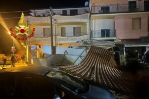 tetto scoperchiato a Siniscola vento maestrale sardegna