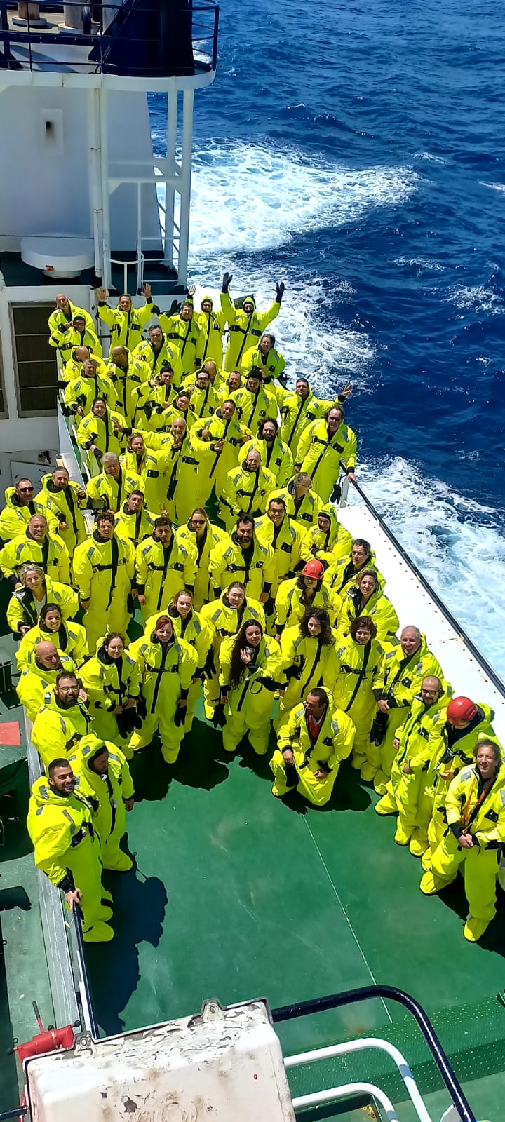 Personale a bordo della nave Laura Bassi in Antartide _credit PNRA