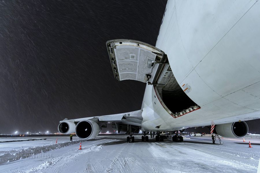 neve aeroporto liegi belgio 2