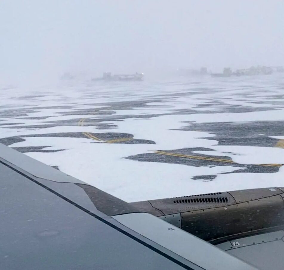 neve aeroporto oslo norvegia