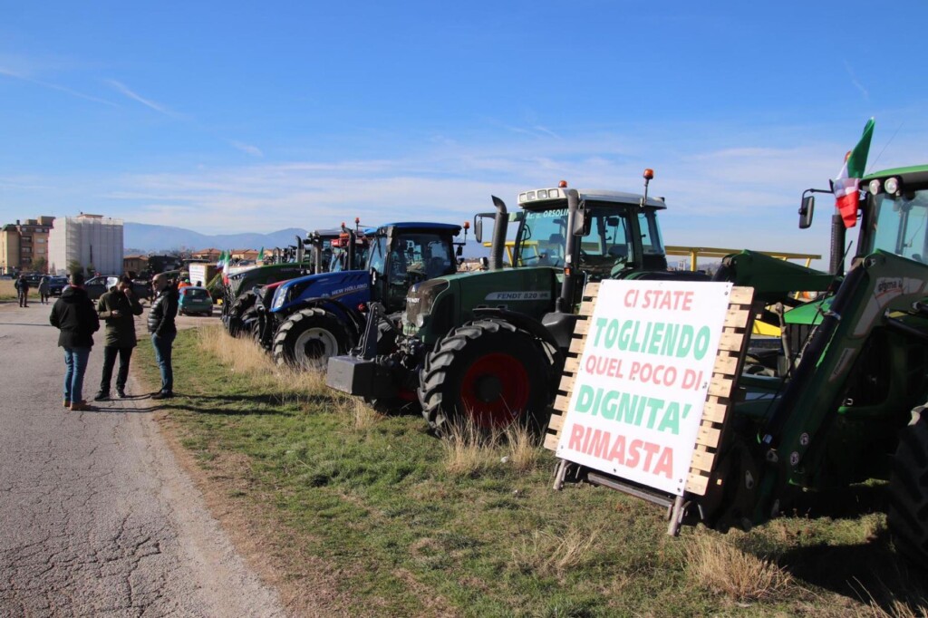 protesta agricoltori trattori