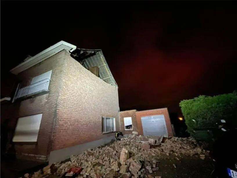 tornado Onze-Lieve-Vrouw-Waver belgio