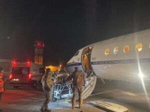 Volo salva-vita Aeronautica Militare uomo Lecce Bologna