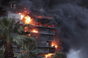 incendio valencia spagna