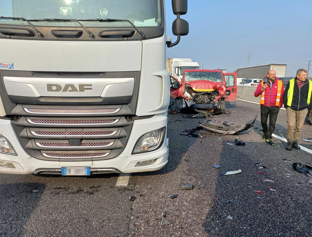 incidenti nebbia a1