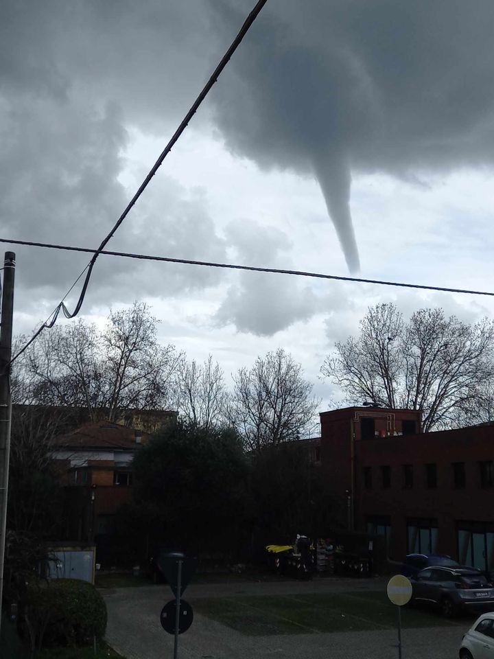 tornado carpi