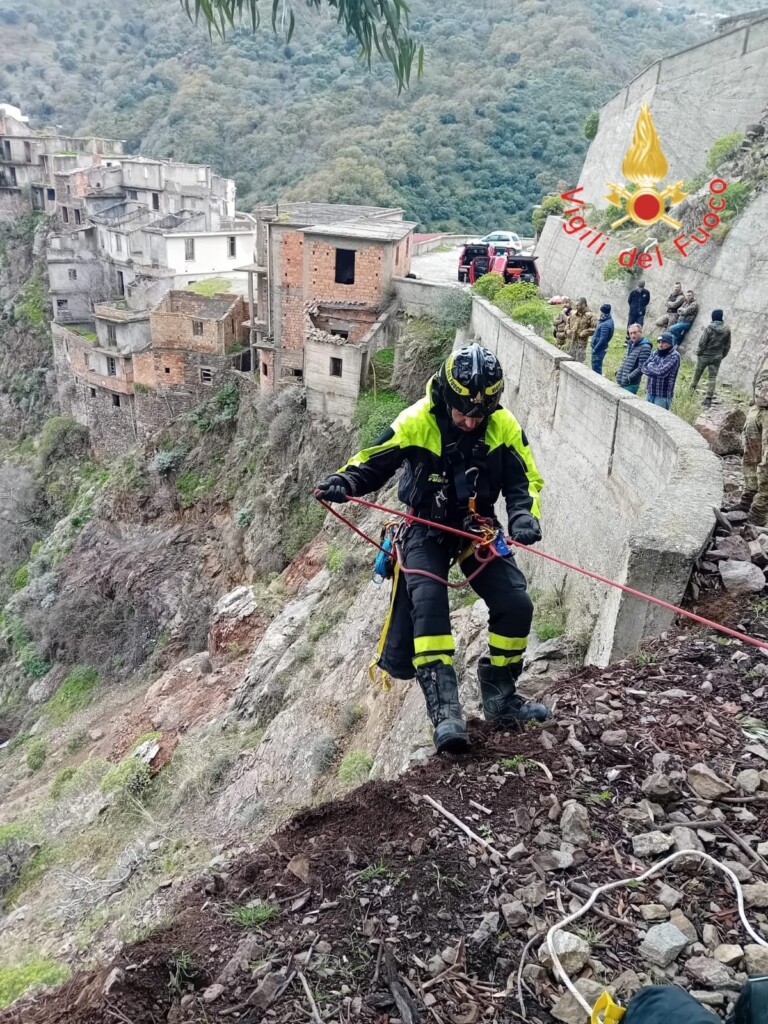 escursionista roghudi vecchio calabria