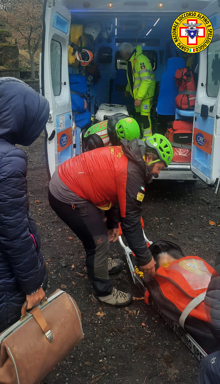 etna soccorso ragazzo rifugio manfré