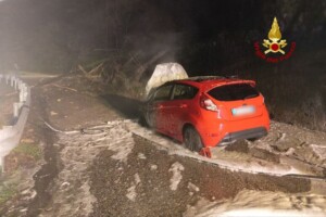 frana auto schio incendio