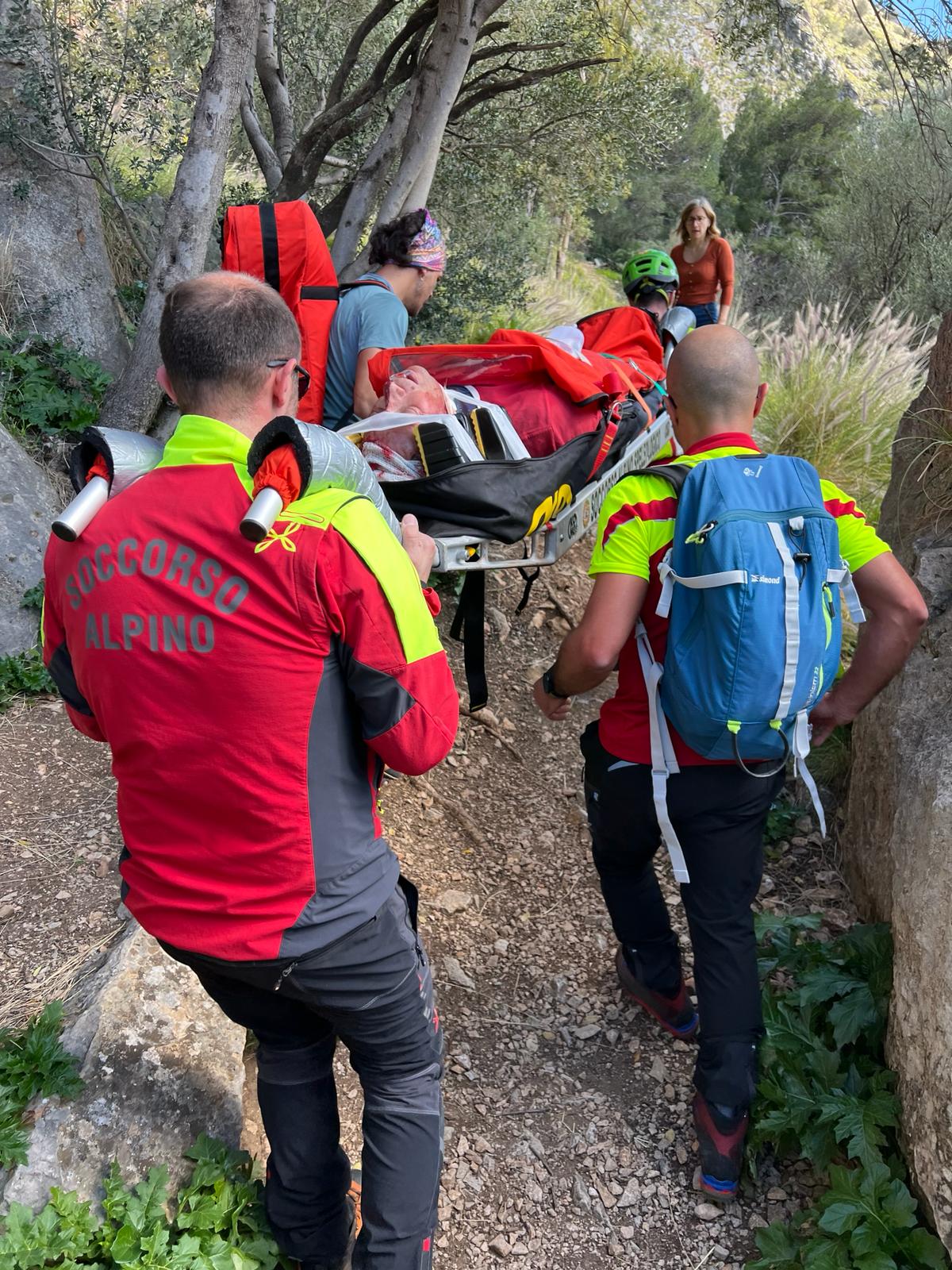 Volo di 20 metri durante l'arrampicata: climber grave sul Monte Pellegrino