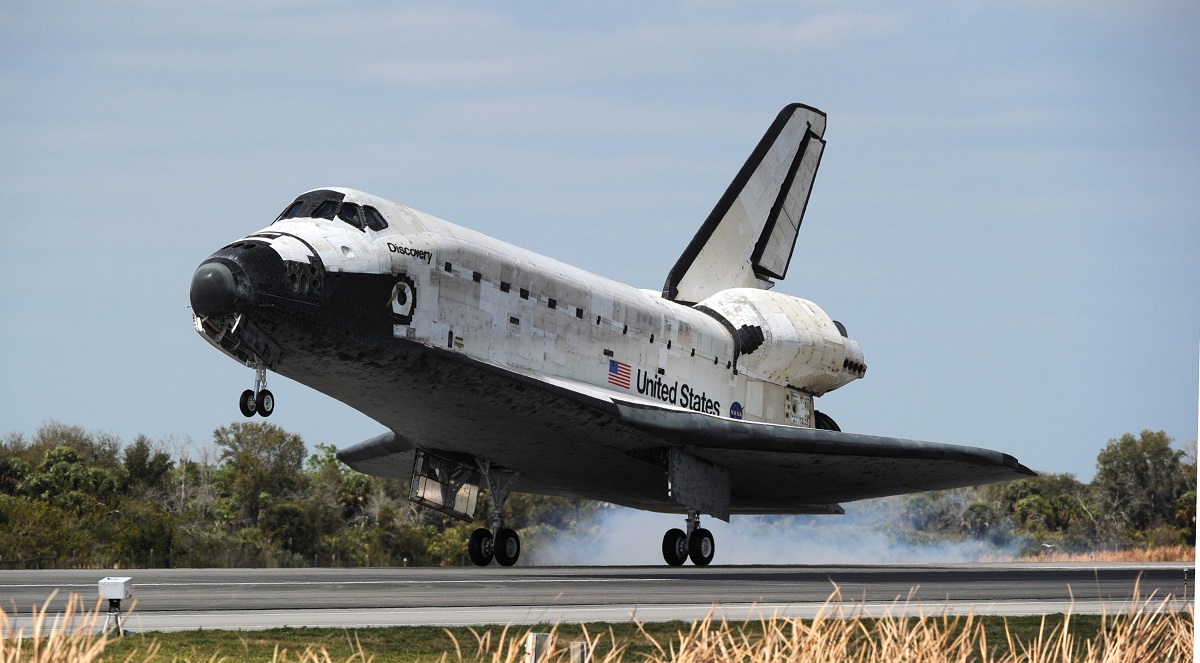 ultimo atterraggio space shuttle discovery