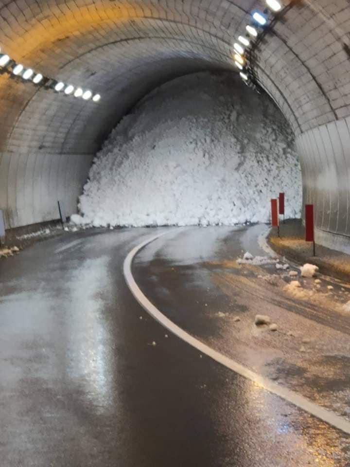valanga gressoney valle aosta
