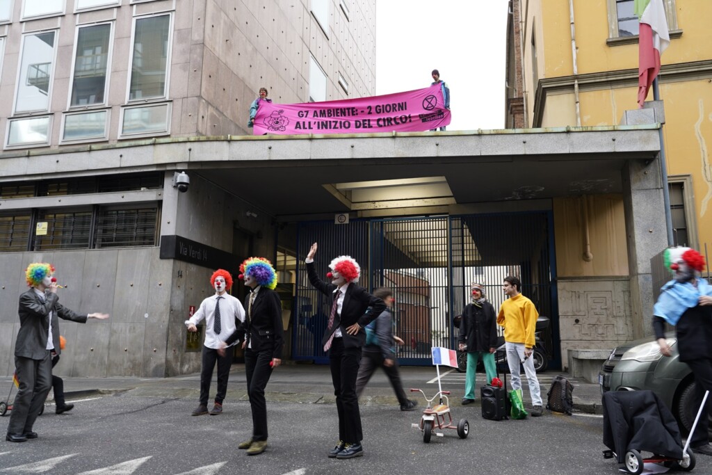 Extinction Rebellion rai G7