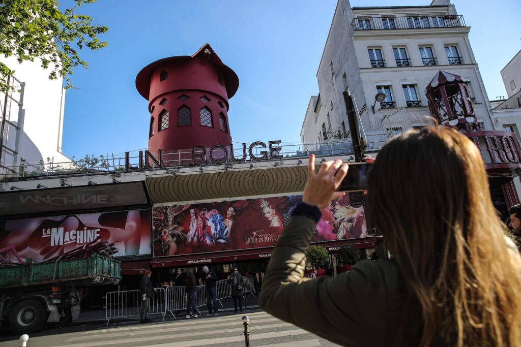 pale crollate moulin rouge