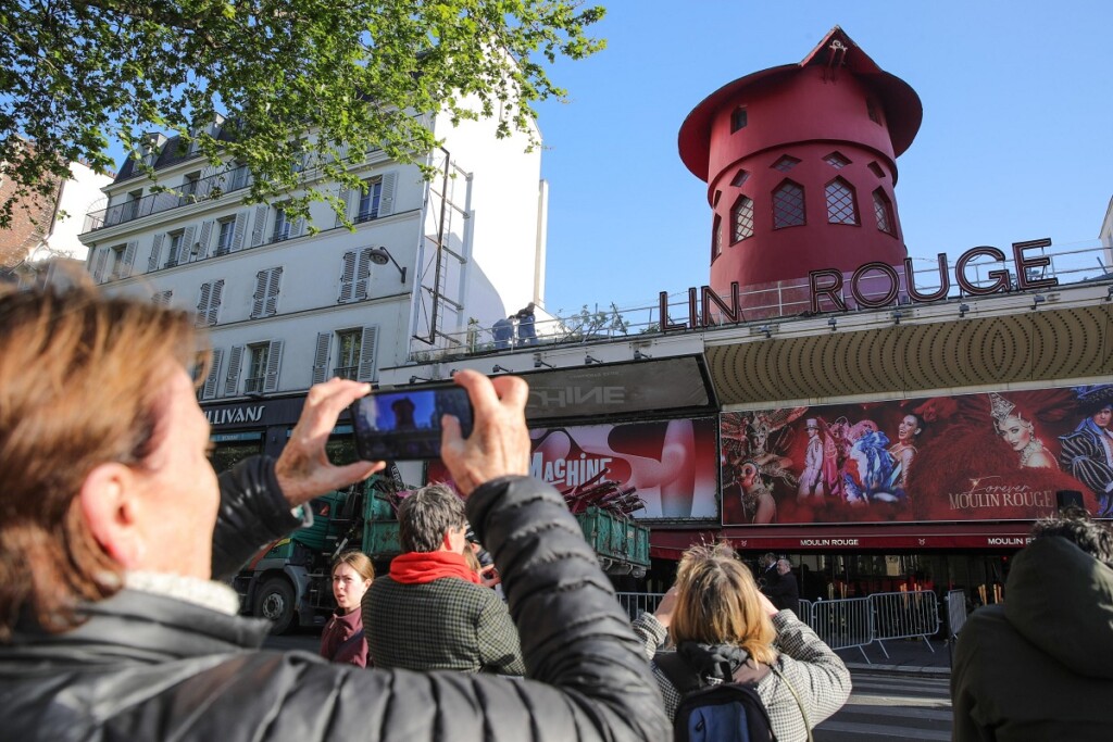 pale crollate moulin rouge