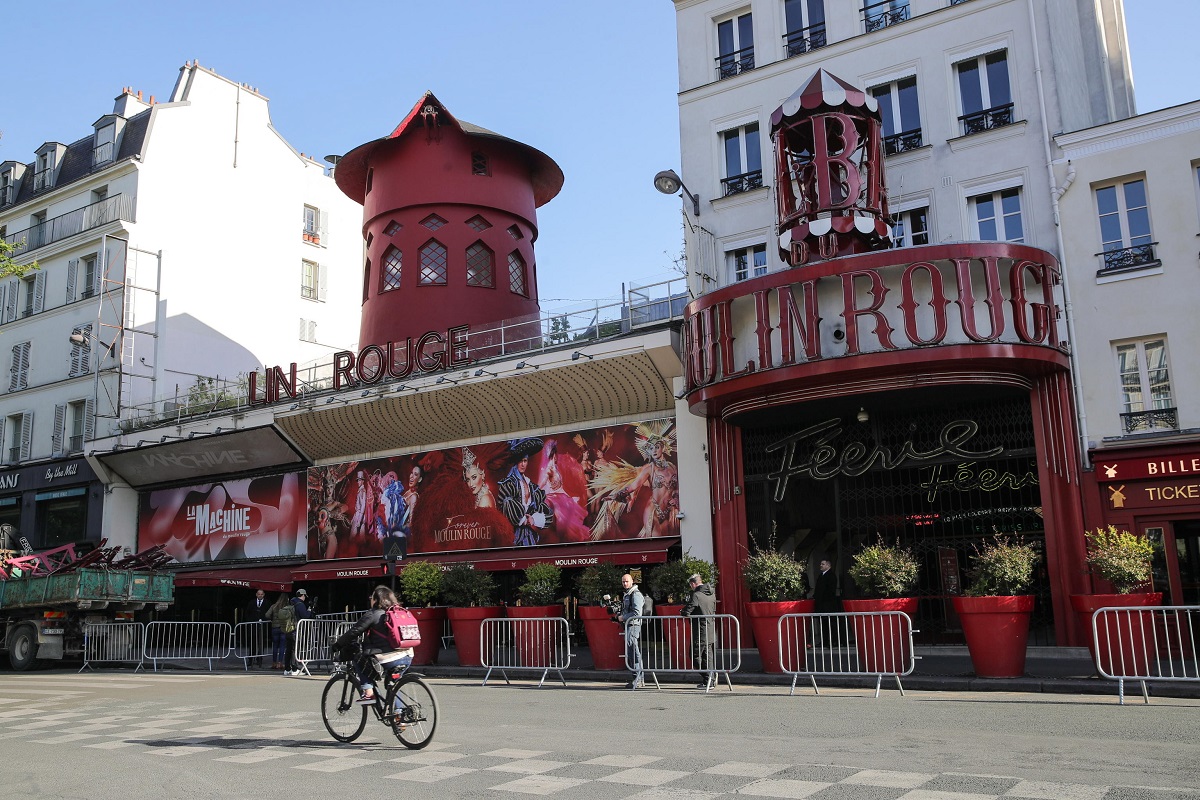 pale crollate moulin rouge