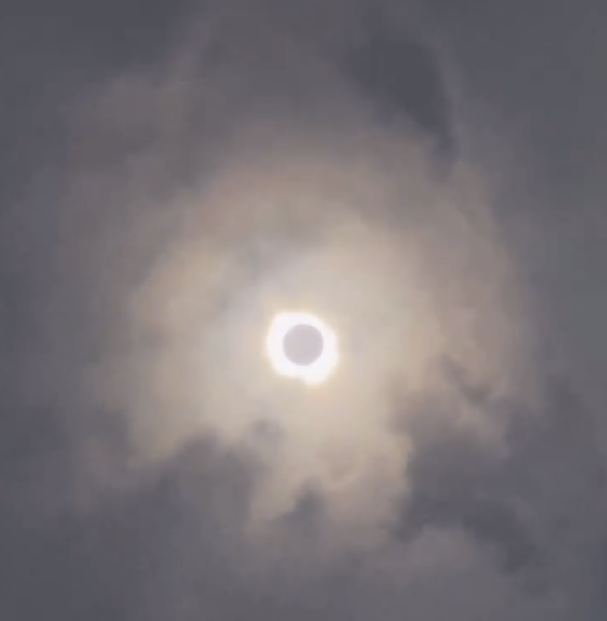 eclissi solare 8 aprile 2024