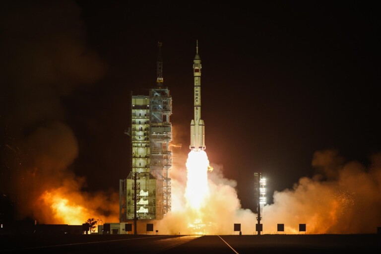 missione Shenzhou-18