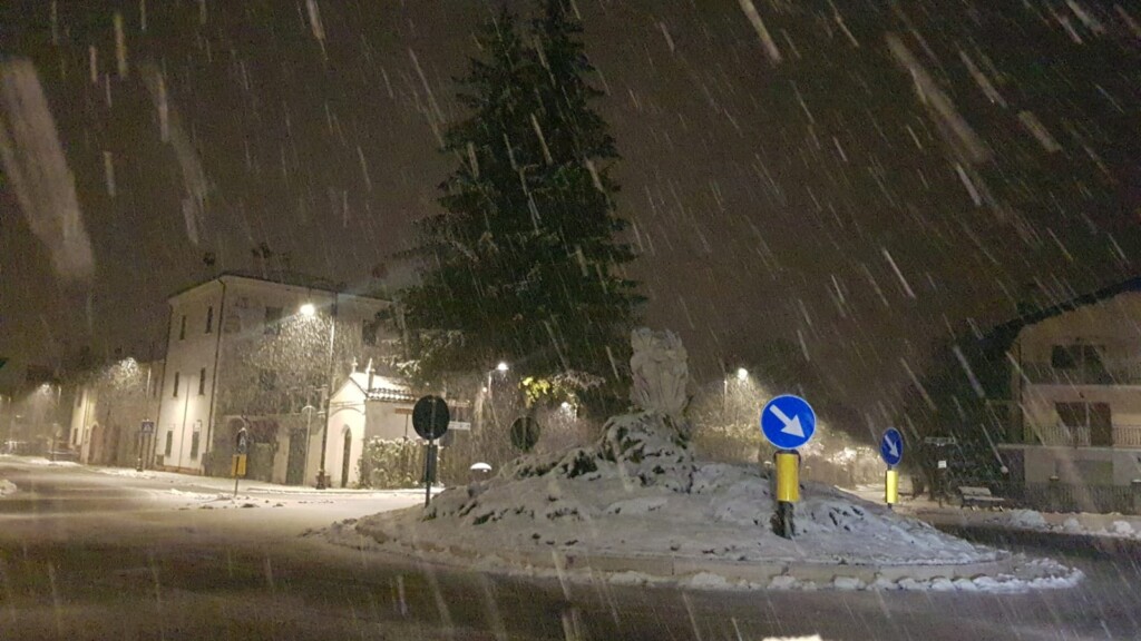 neve abruzzo notte