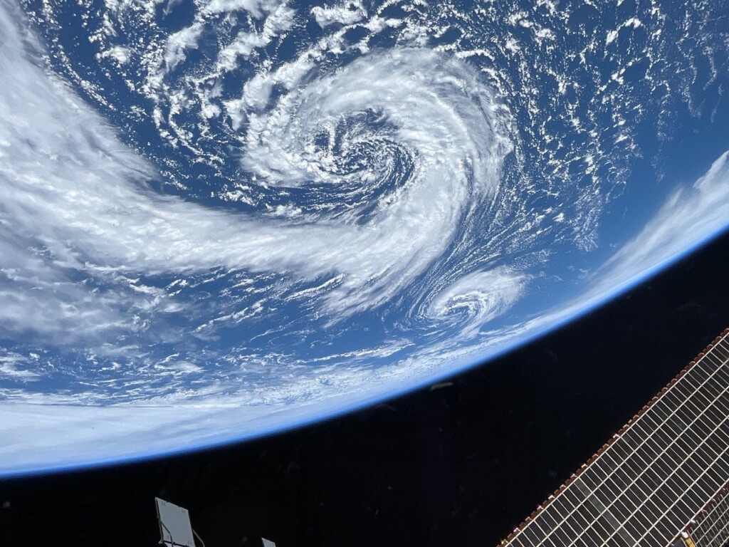 pianeta terra spazio