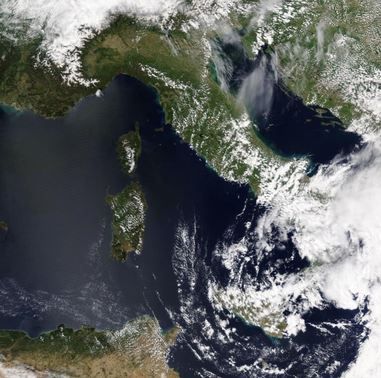 satellite italia 19 aprile 2024