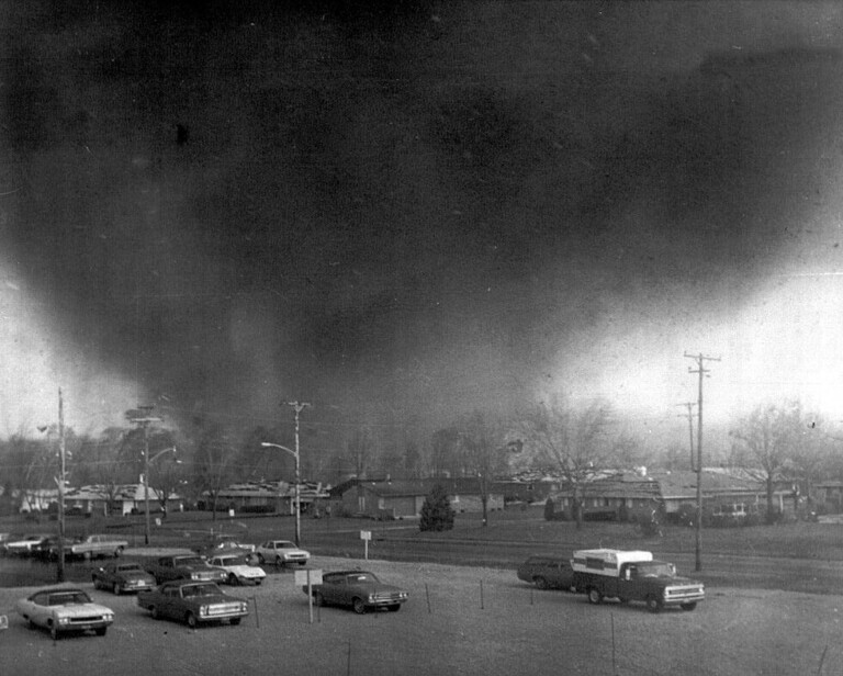tornado usa 1974