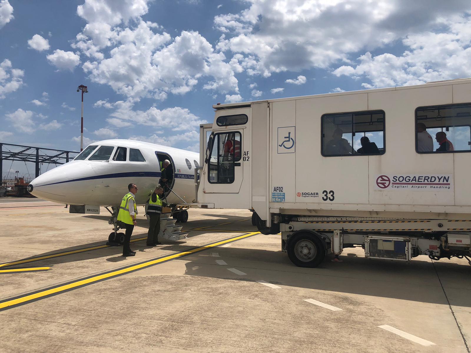 Soccorso Aereo neonato aeronautica cagliari milano