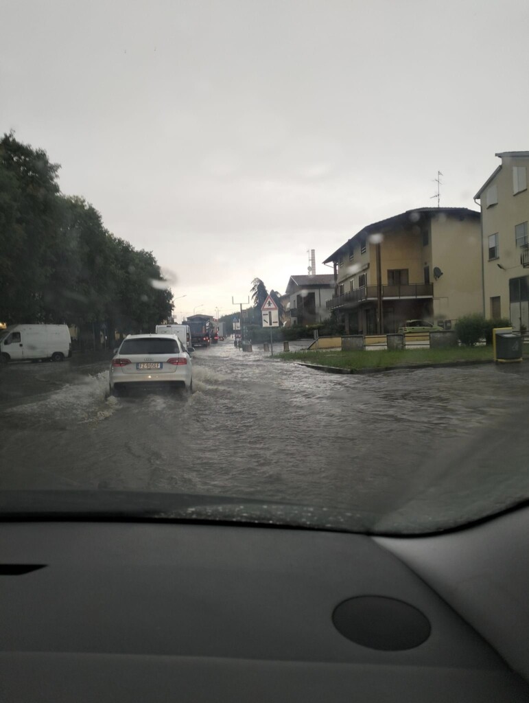 alluvione lampo ostiglia lombardia