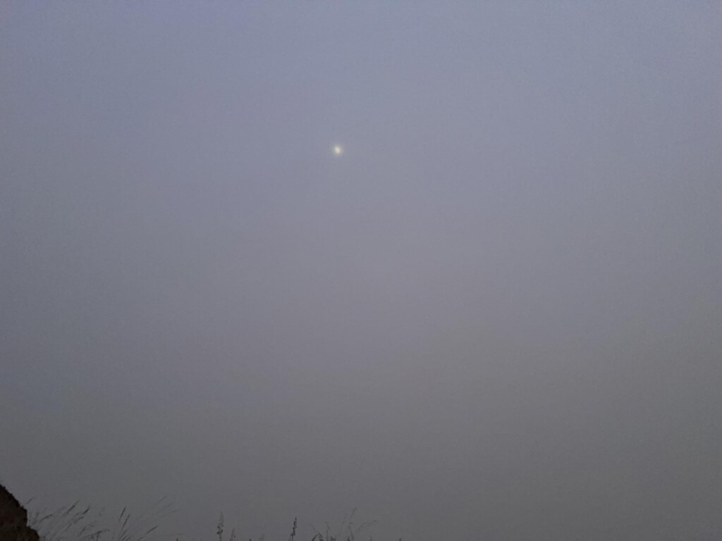 cielo rosa stretto di messina 17 maggio 2024