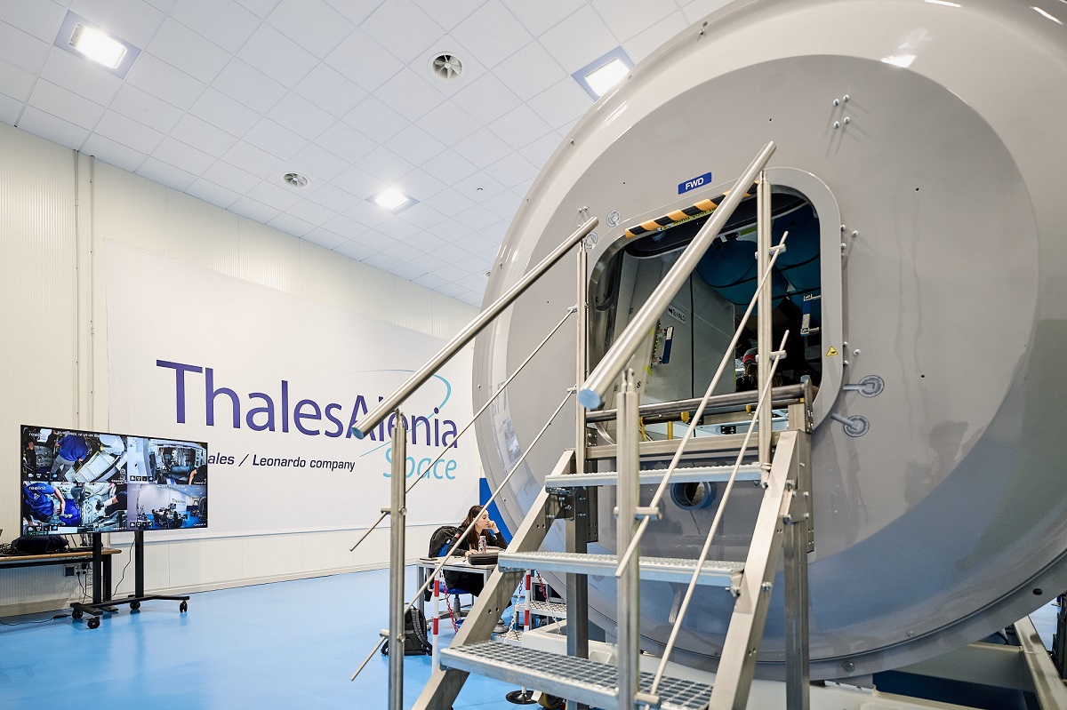 gateway Thales Alenia Space - HTL - Lunar IHab 2